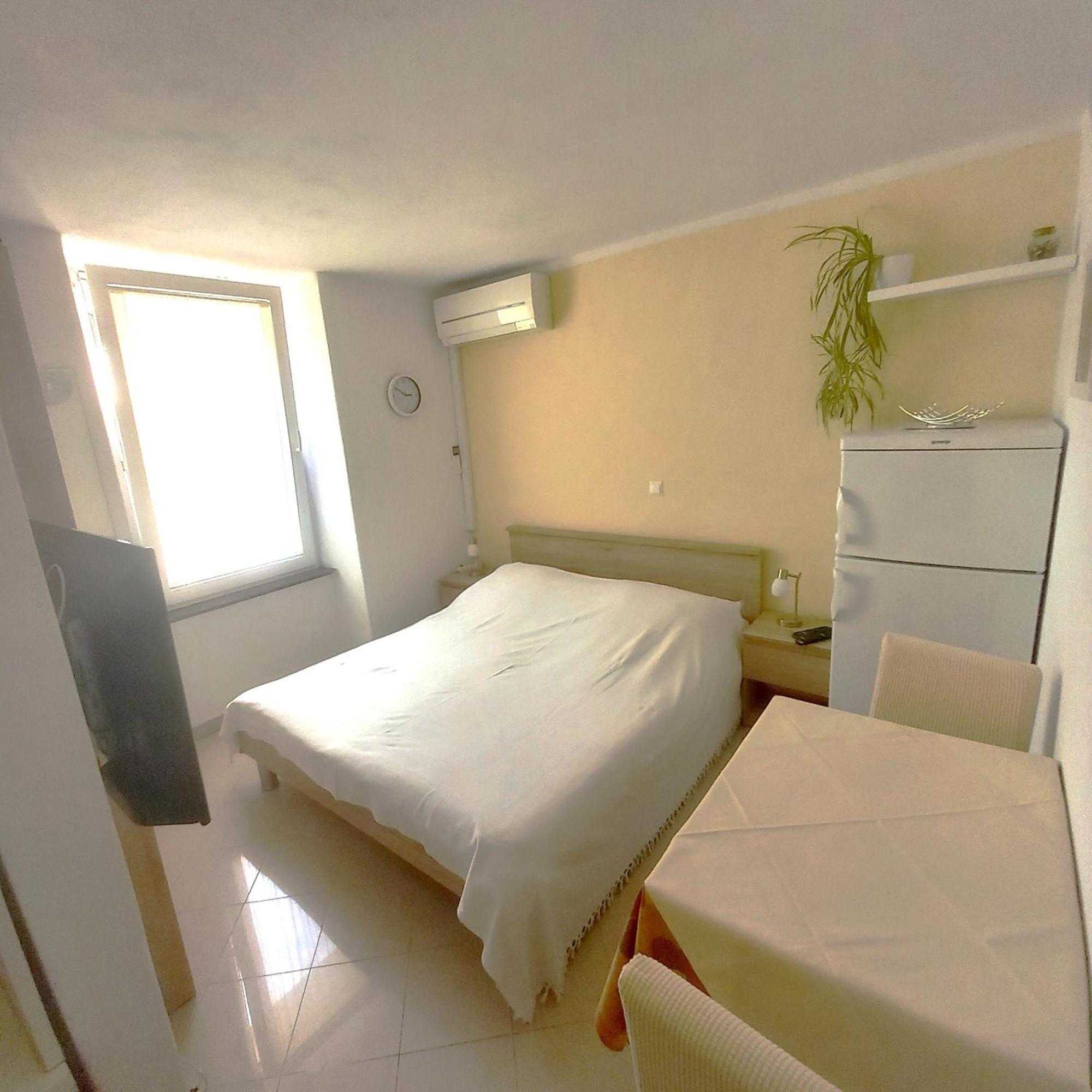 Apartament & Elizabet